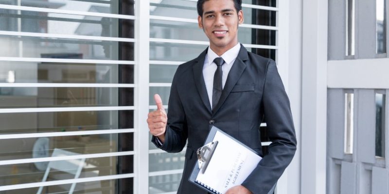 how to become an estate agent with no experience